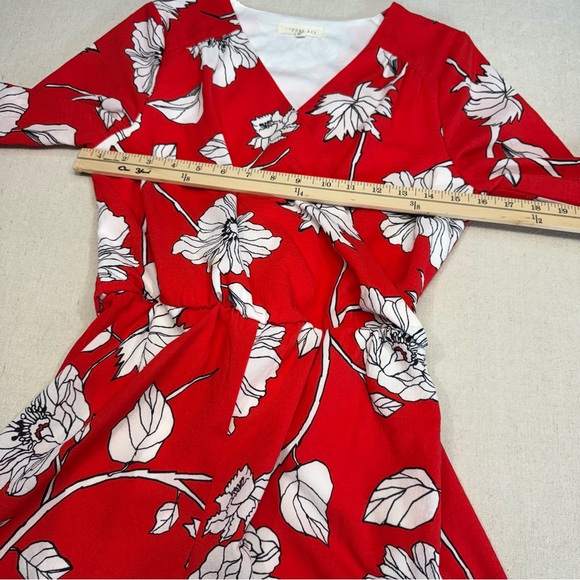 Copper Key Red & White Floral Romper - Size XS - Picture 8 of 16